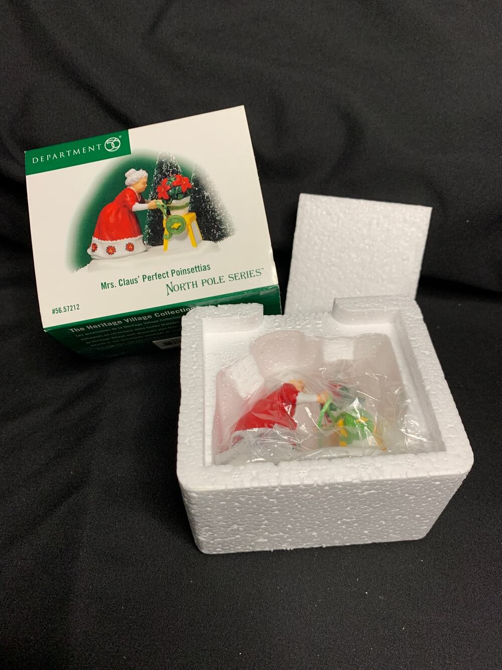 Department 56 Mrs Claus Perfect Poinsettias 57212 North Pole Series Retired